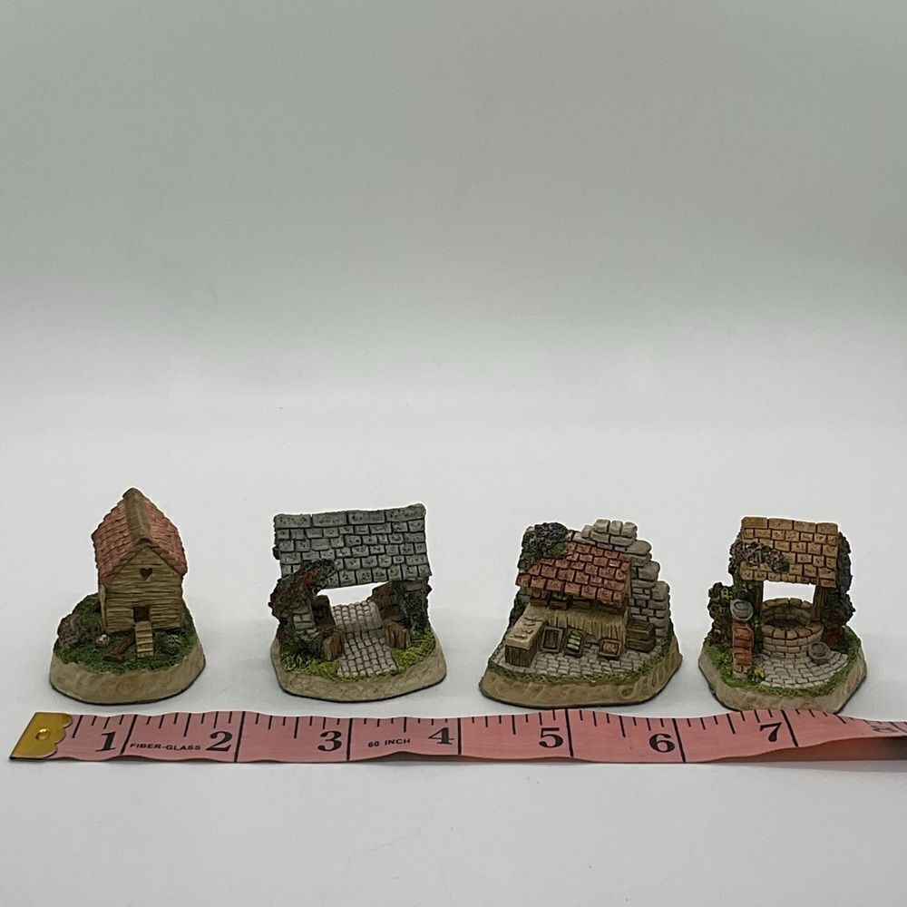 David Winter Cameos Miniature Village Set